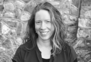 LAURA BOGH